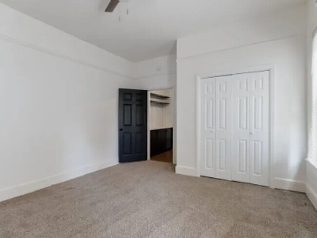 Building Photo - 224 Finley Ave