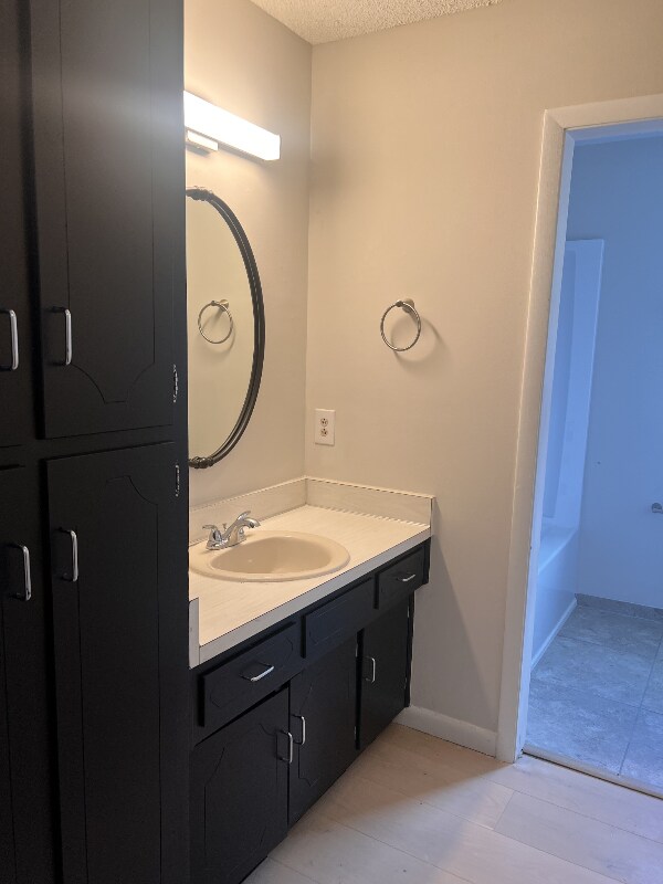 Building Photo - 416 Ocala Ct N