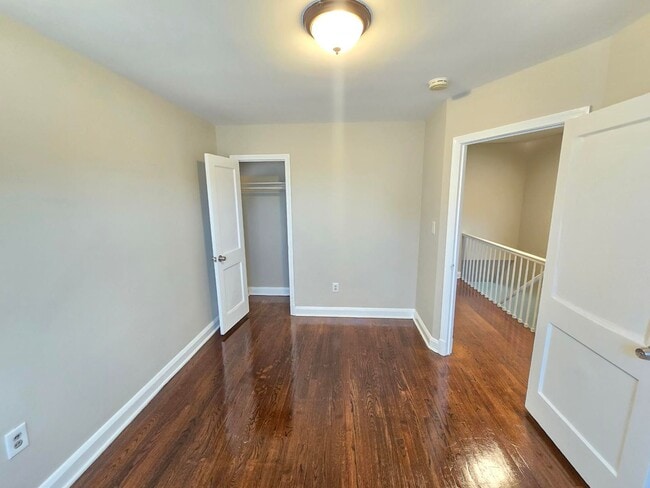 Building Photo - Beautiful 3 Bedroom 1 Bathroom East Baltim...