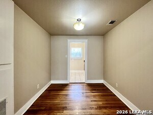 Building Photo - 1539 W Woodlawn Ave