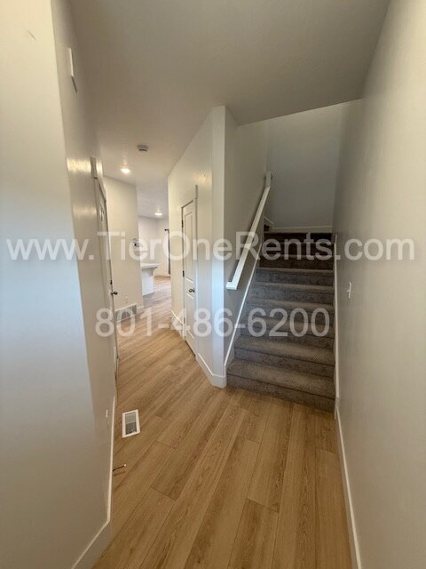 Building Photo - This property offers a NO DEPOSIT option available