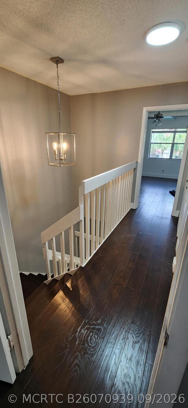 Building Photo - 6327 Walk Cir