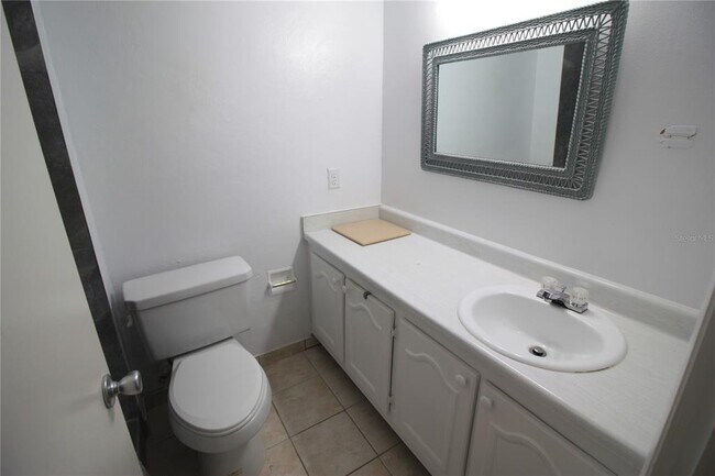 Building Photo - 540 Orange Dr