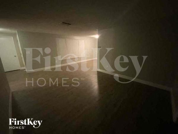 Building Photo - 3641 Windham Dr