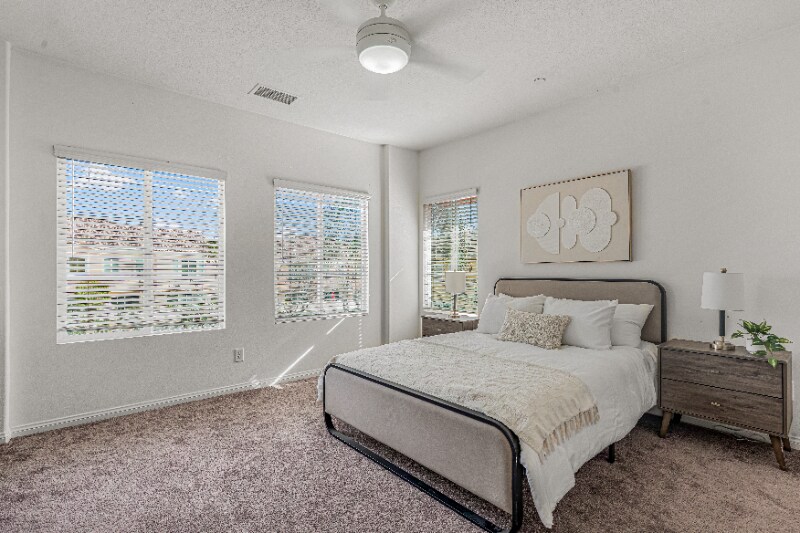 Building Photo - 2916 Esperanza Way