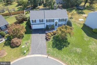 Building Photo - 1615 Spottsworth Way