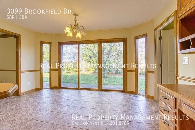 Building Photo - 3099 Brookfield Dr
