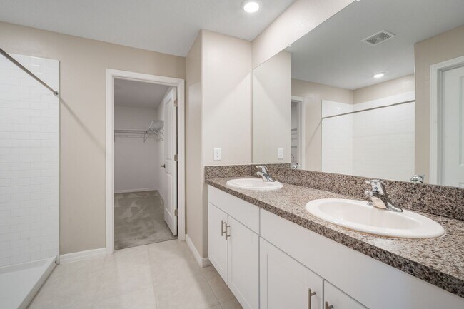 Building Photo - Newer Construction Rental with Open Layout...