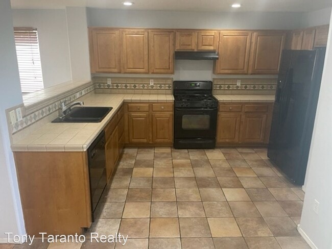 Building Photo - 5 br, 3.5 bath House - 5869 Baroque Gold C...