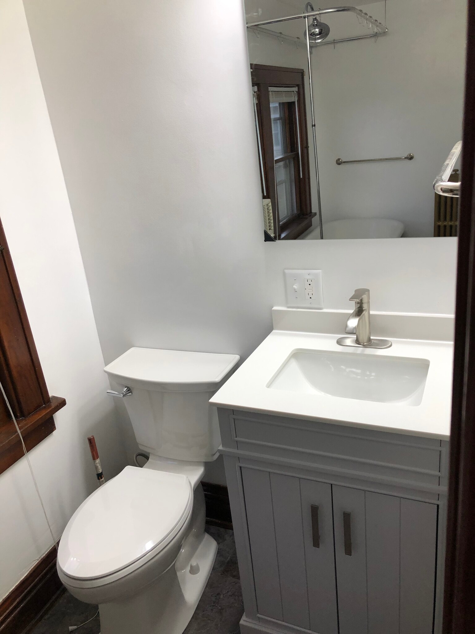 Building Photo - 412 W Ridge St