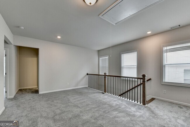 Building Photo - 1854 Westfall Lndg