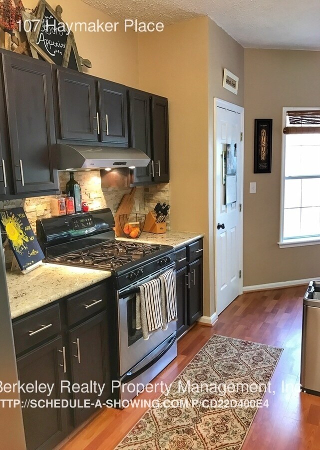 Building Photo - 107 Haymaker Place