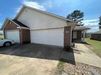 Building Photo - 141-145 Northridge Drive