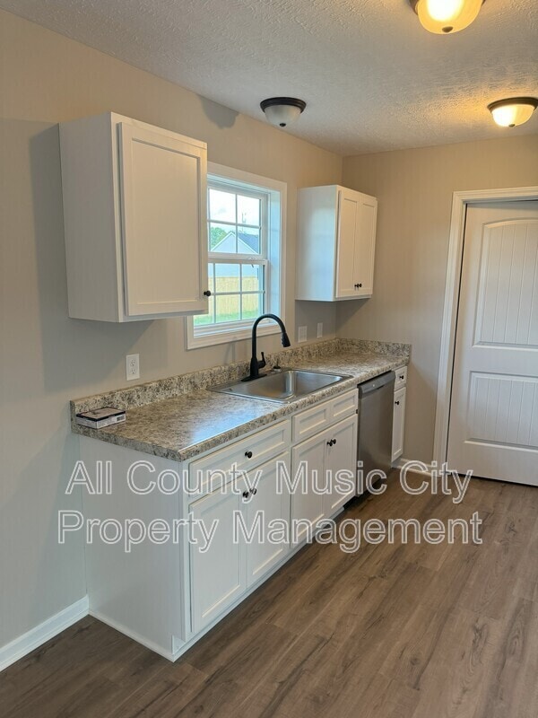 Building Photo - 1604 Alan Perryman Ave