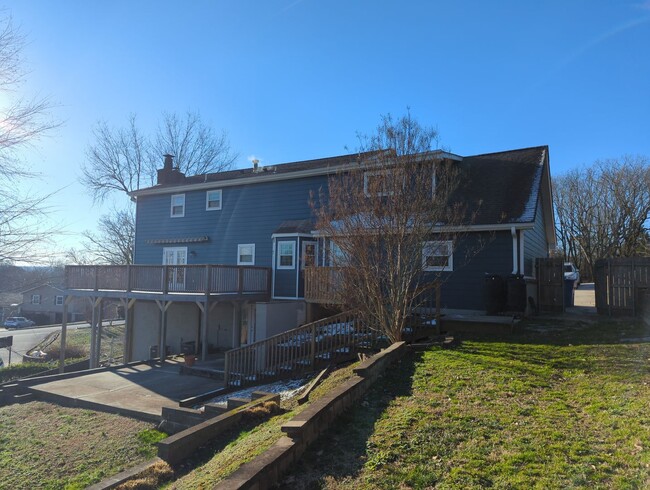 Building Photo - Nice House in Hixson