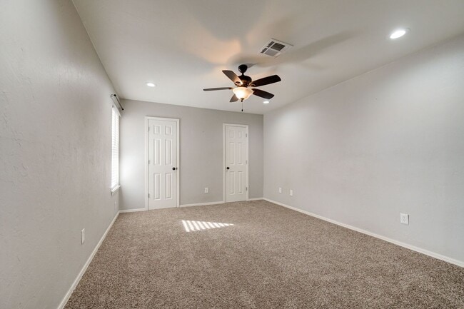 Building Photo - 3 Bed, 2 Bath Home Near UCO and Hafer Park