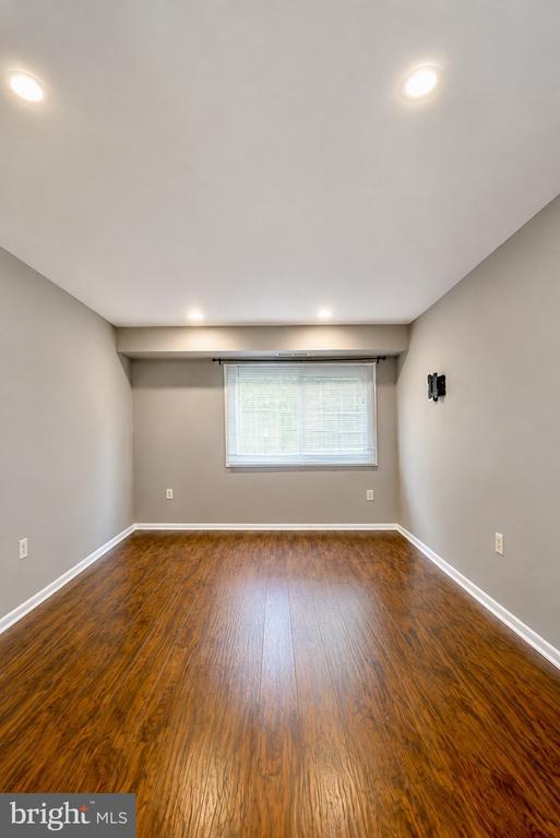 Building Photo - 204 Park Terrace Ct SE