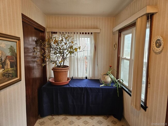 Building Photo - 4759 Matilda Ave