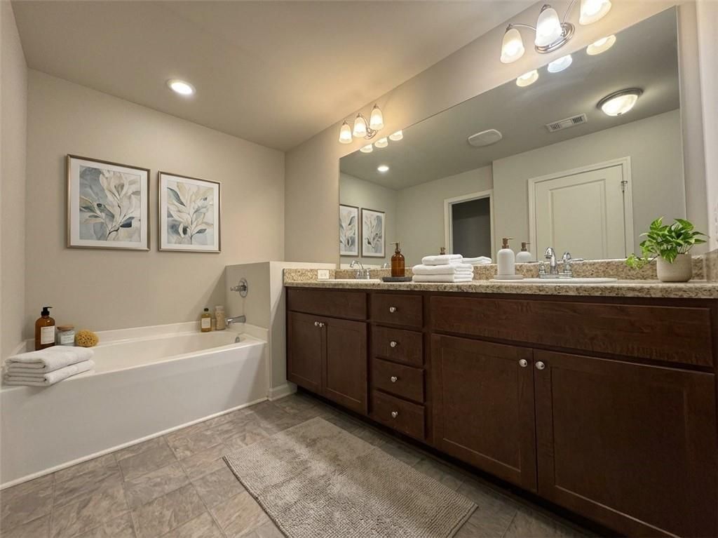 Building Photo - 3083 Cedar Glade Ln NE