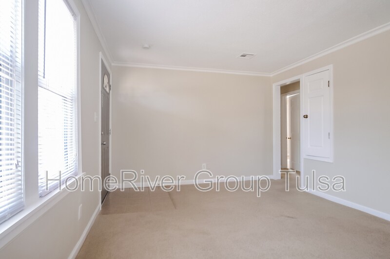 Building Photo - 1308 S 75th E Ave