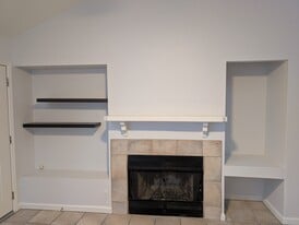 Building Photo - 3301 E Kelton Ln