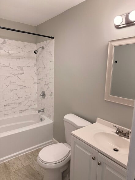 Building Photo - 11 Wopowog Trl