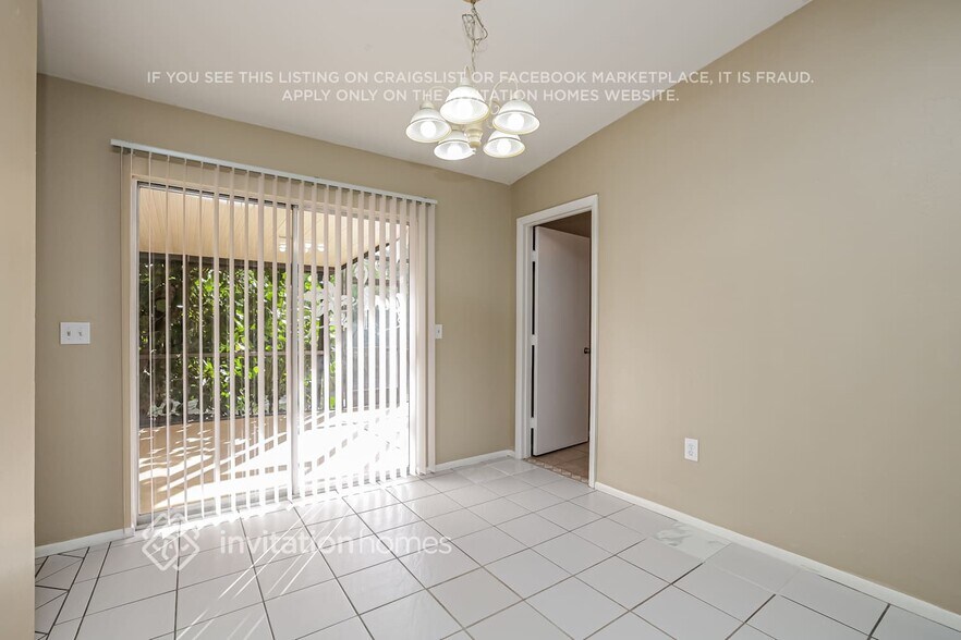 Building Photo - 8012 Cypress Dr N