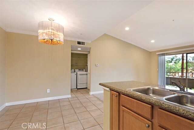 Building Photo - 1035 La Terraza Cir