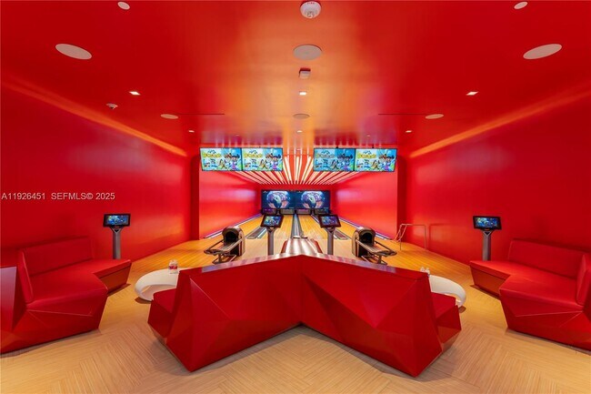 Building Photo - 17975 Collins Ave