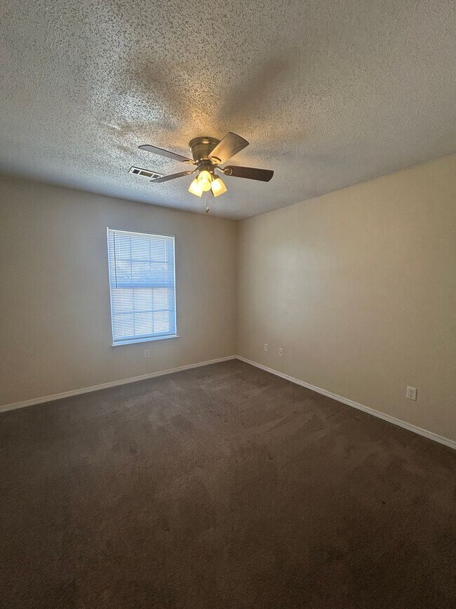 Building Photo - 3510 SW Landau Ct