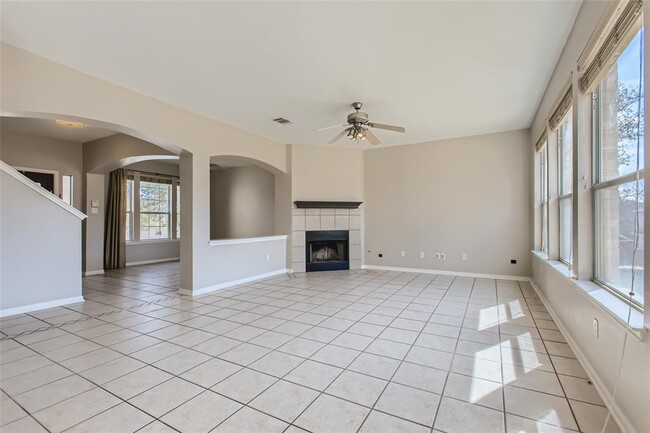 Building Photo - 1001 Shadow Valley Cove