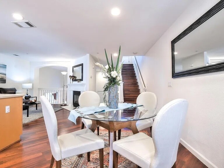 Building Photo - 3271 Shiraz Pl