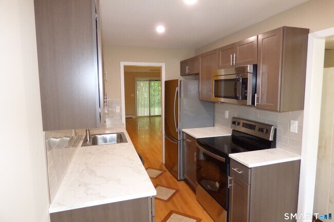 Building Photo - 35 Mountain Laurel Ct