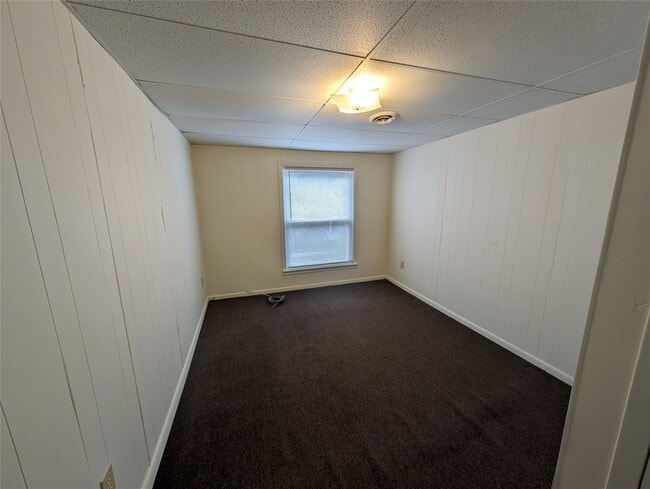 Building Photo - 1023 Cascade St