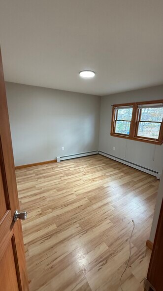 Bedroom 1 - 41 Lakeview Pl