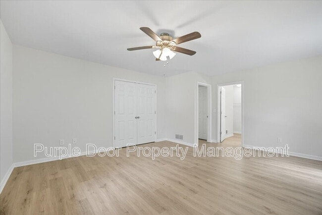 Building Photo - 4201 Autumn Lake Dr