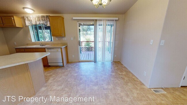 Building Photo - 3 br, 2 bath House - 2410 Central Avenue