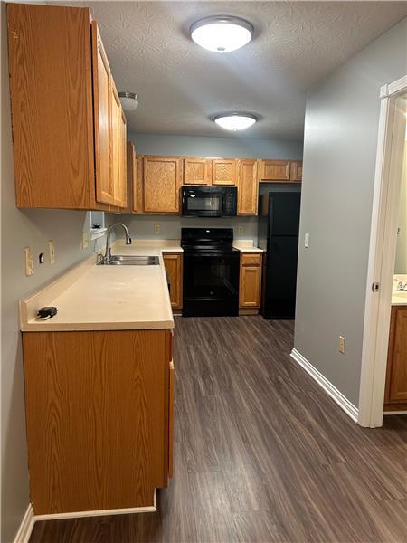Building Photo - 580 Rosebud Cir