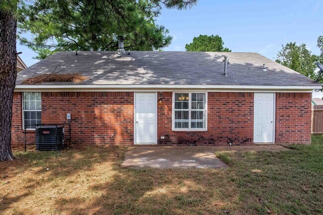 Building Photo - 5849 Hickory Greene Dr
