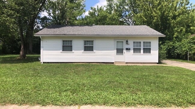 Primary Photo - 3939 Prescott Ave