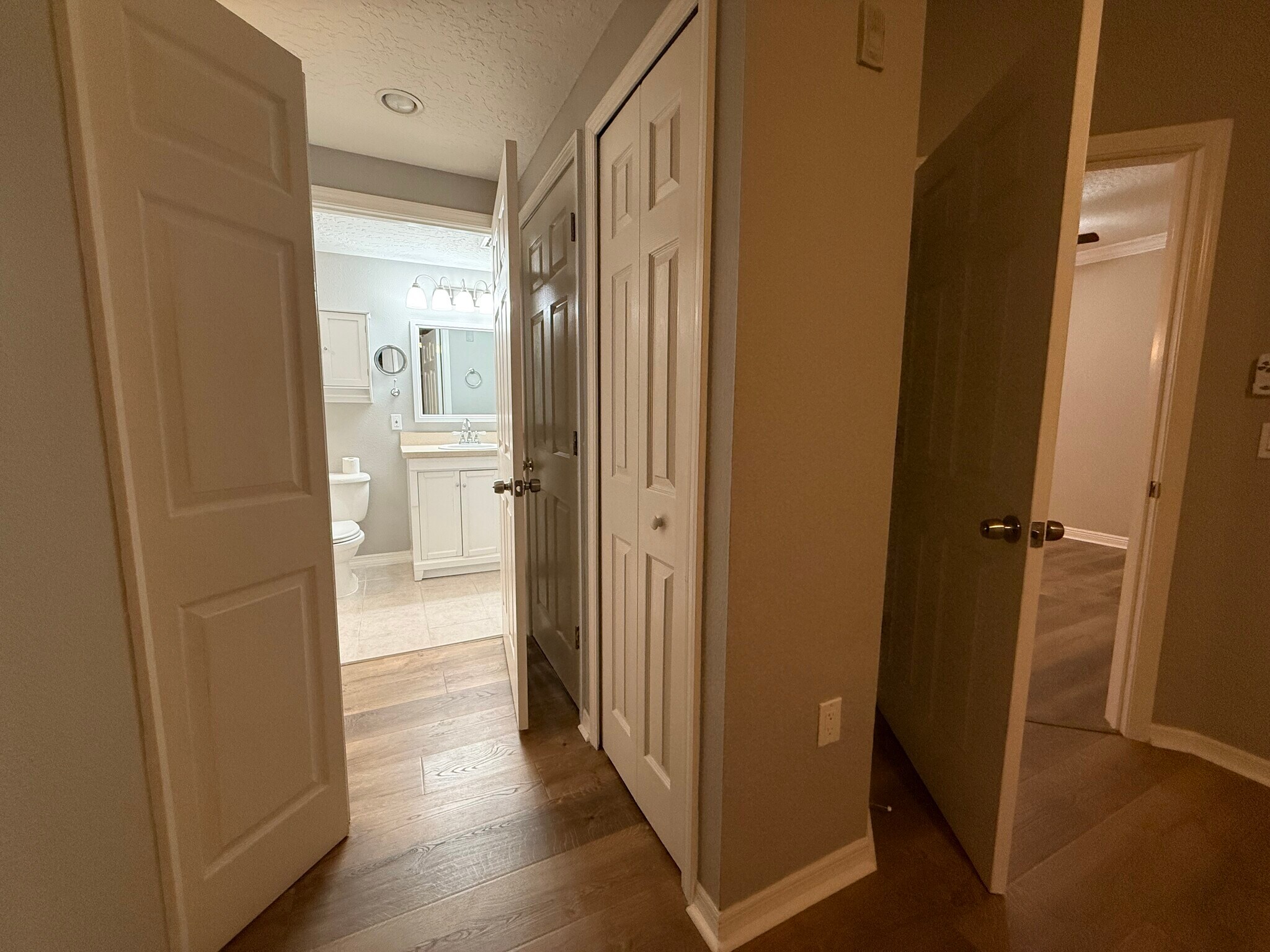 Building Photo - 6018 Portsdale Pl