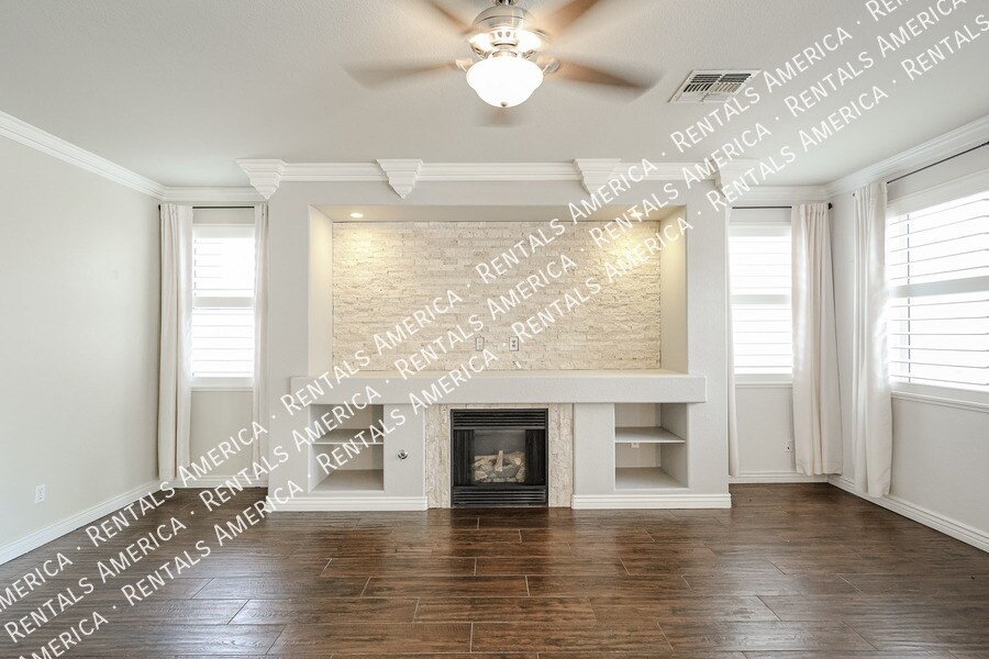 Building Photo - 3920 E Remington Dr