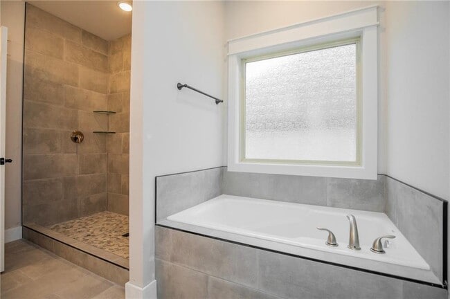 Building Photo - 1371 Padova Ave