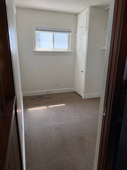 Building Photo - 83 Greenbush St