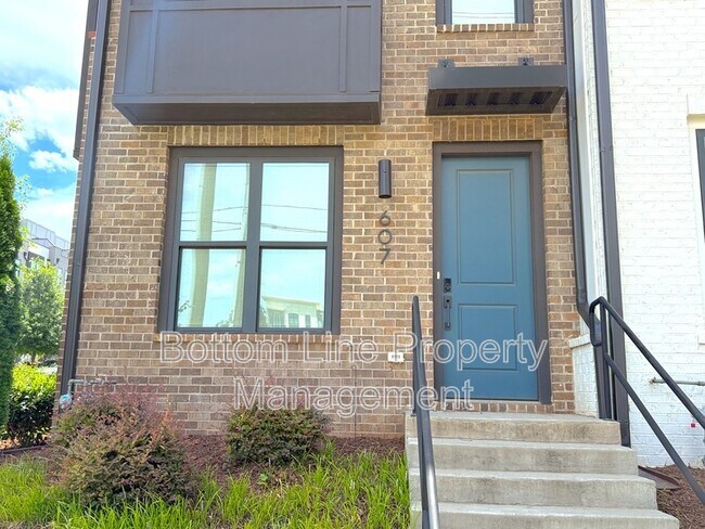 Building Photo - 607 W Tremont Ave