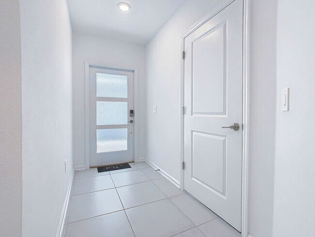 Building Photo - 8879 Cabot Cliffs Dr