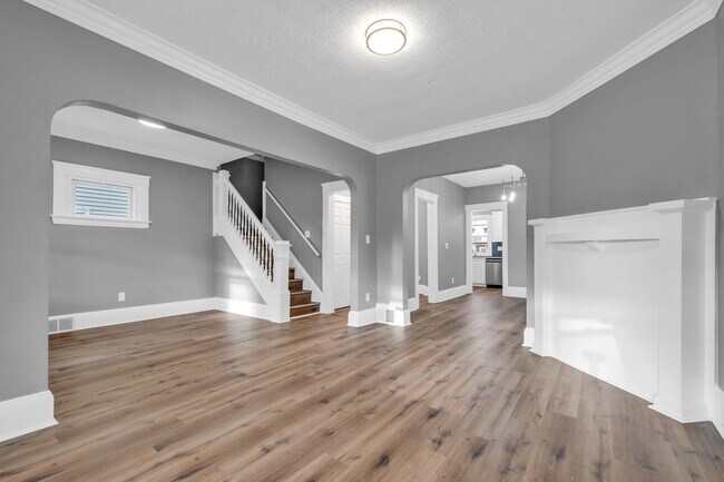 Building Photo - Fully renovated house located on Cleveland...