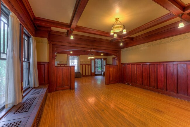 Building Photo - 1195 Dorothy Pl