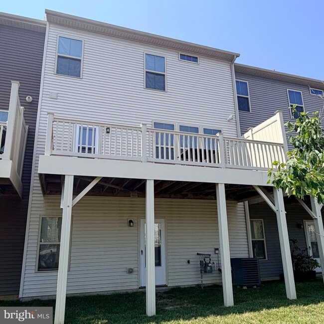 Building Photo - 14432 Hunts Farm Rd