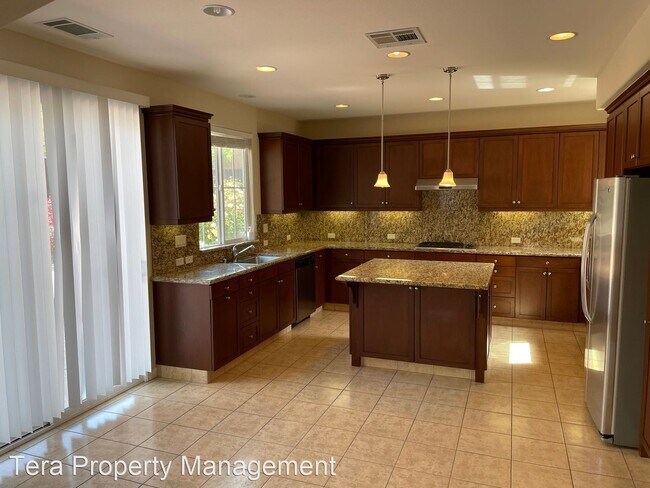 Building Photo - 4 br, 3 bath House - 5109 Campion Drive